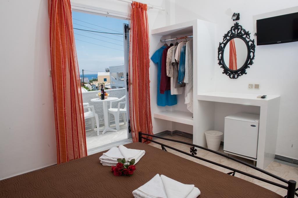 Join Us Low Cost Rooms Kamari  Exterior photo