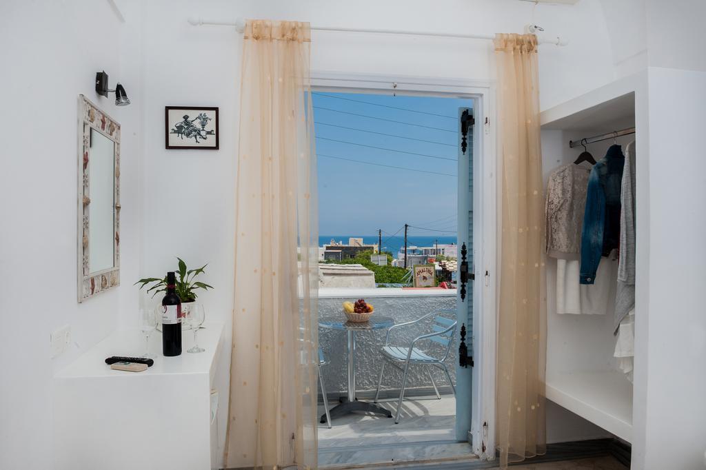 Join Us Low Cost Rooms Kamari  Exterior photo