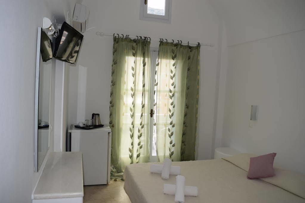Join Us Low Cost Rooms Kamari  Exterior photo