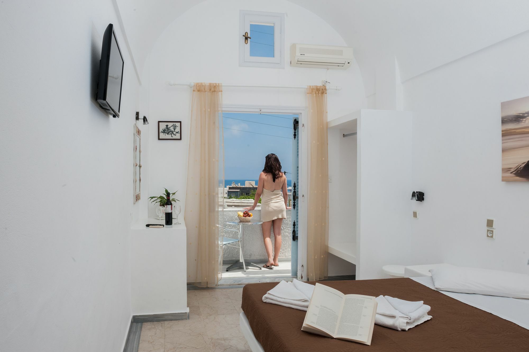 Join Us Low Cost Rooms Kamari  Exterior photo