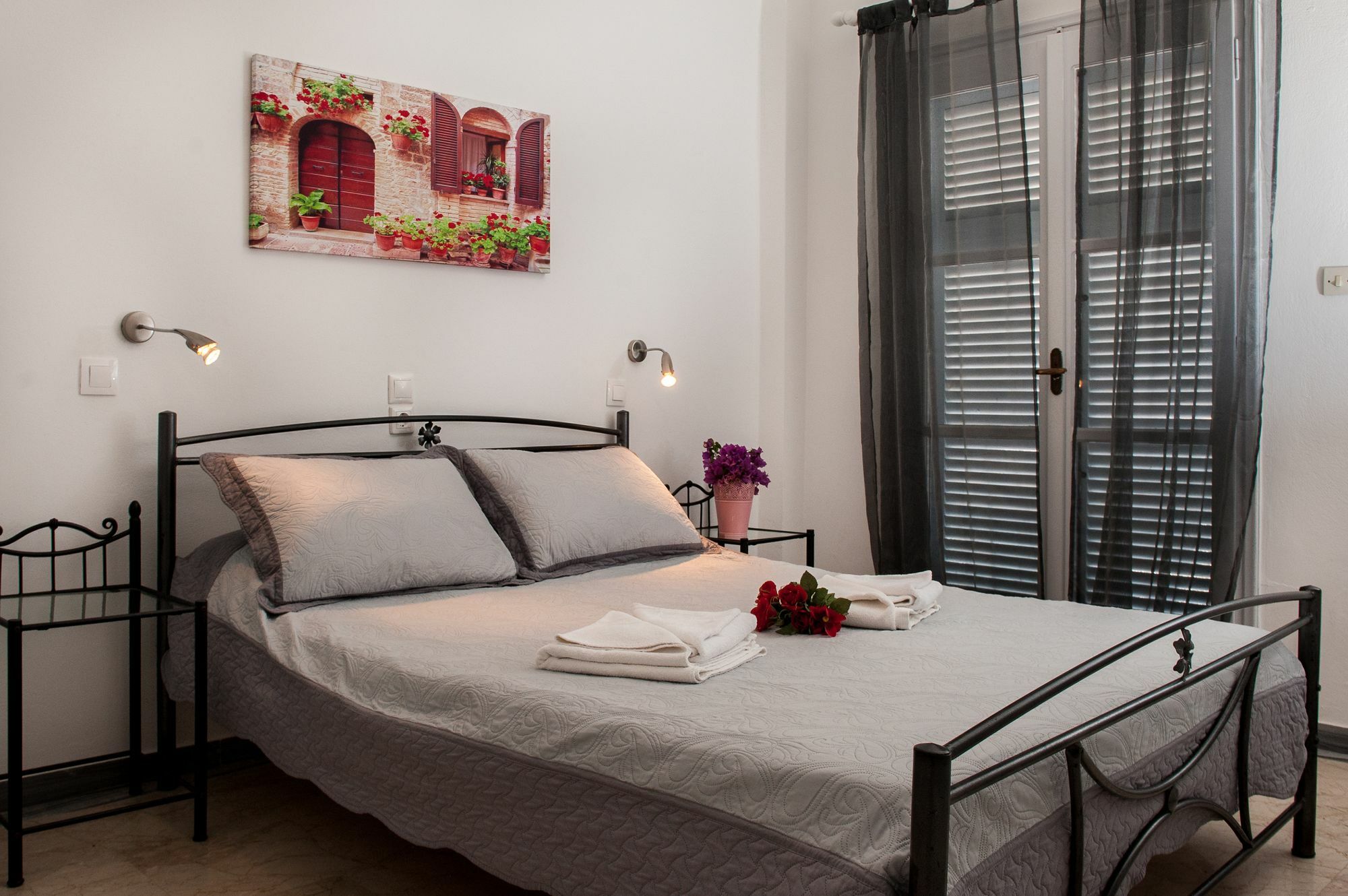 Join Us Low Cost Rooms Kamari  Exterior photo