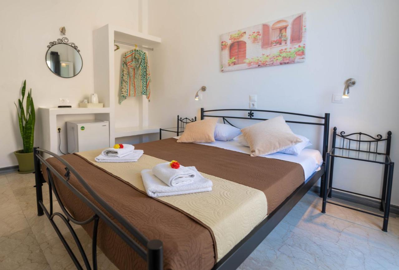 Join Us Low Cost Rooms Kamari  Exterior photo
