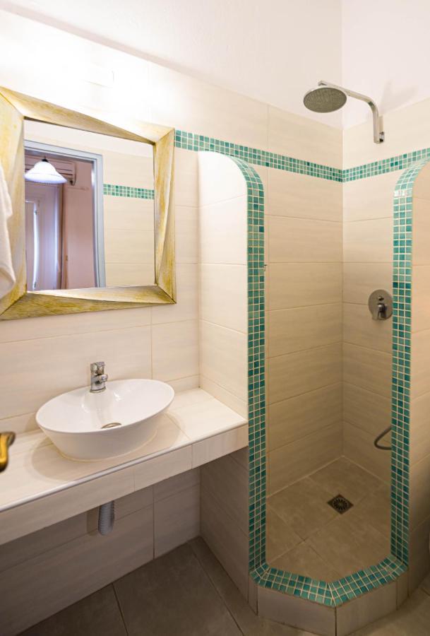 Join Us Low Cost Rooms Kamari  Exterior photo