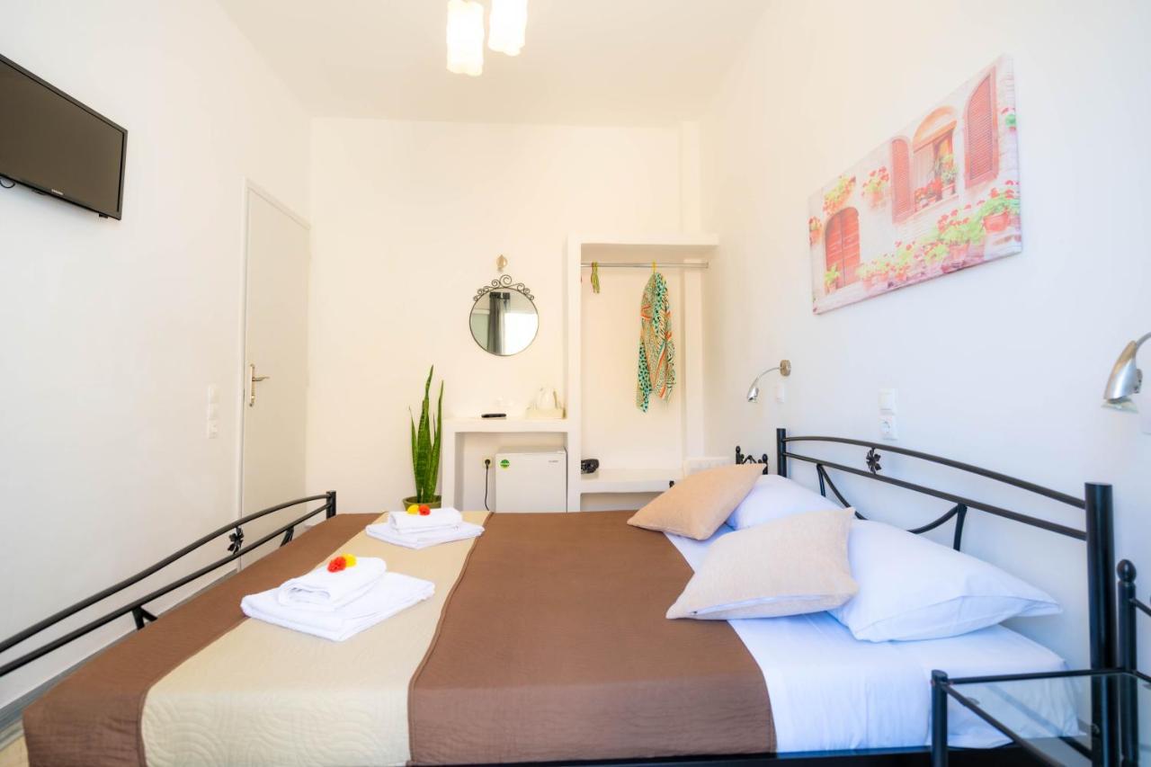 Join Us Low Cost Rooms Kamari  Exterior photo