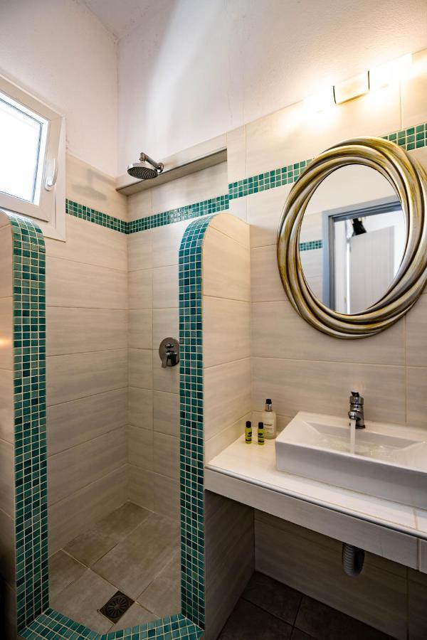 Join Us Low Cost Rooms Kamari  Exterior photo